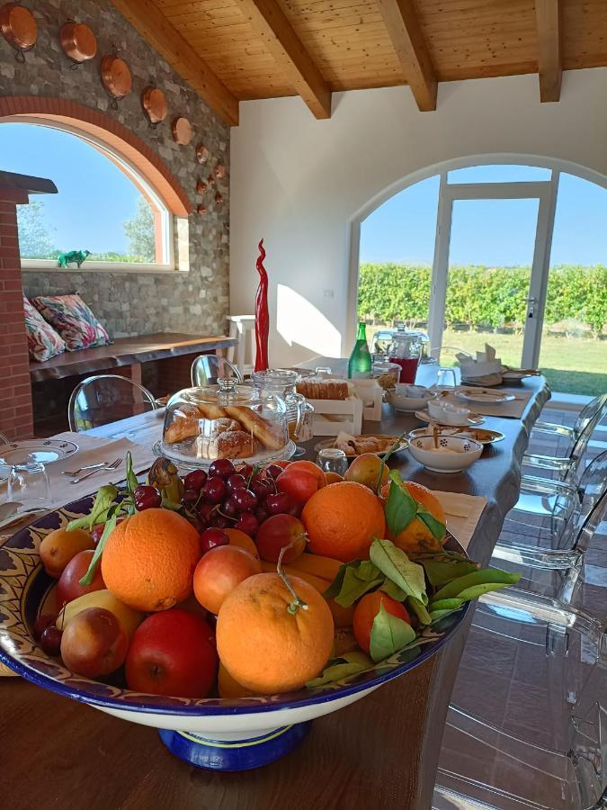 Bed and Breakfast La Ricarda Dimora Di Campagna Paestum Exterior foto